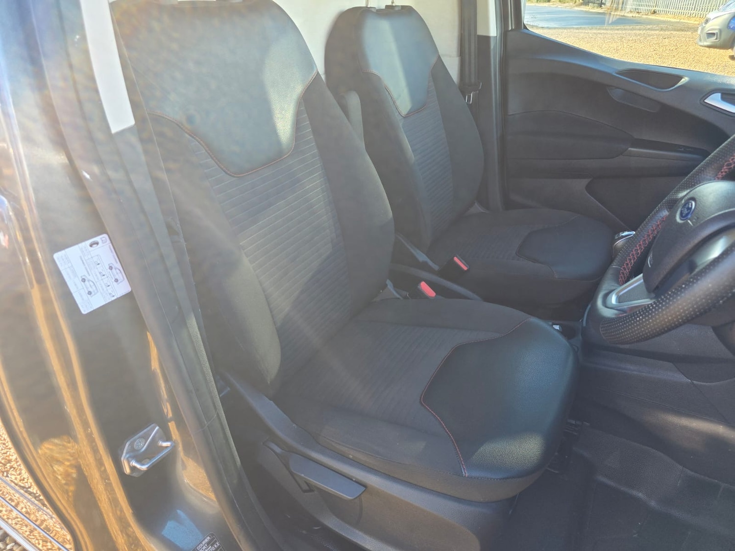 Used Ford Transit Courier 2023 for sale - 77567571: Photo 13