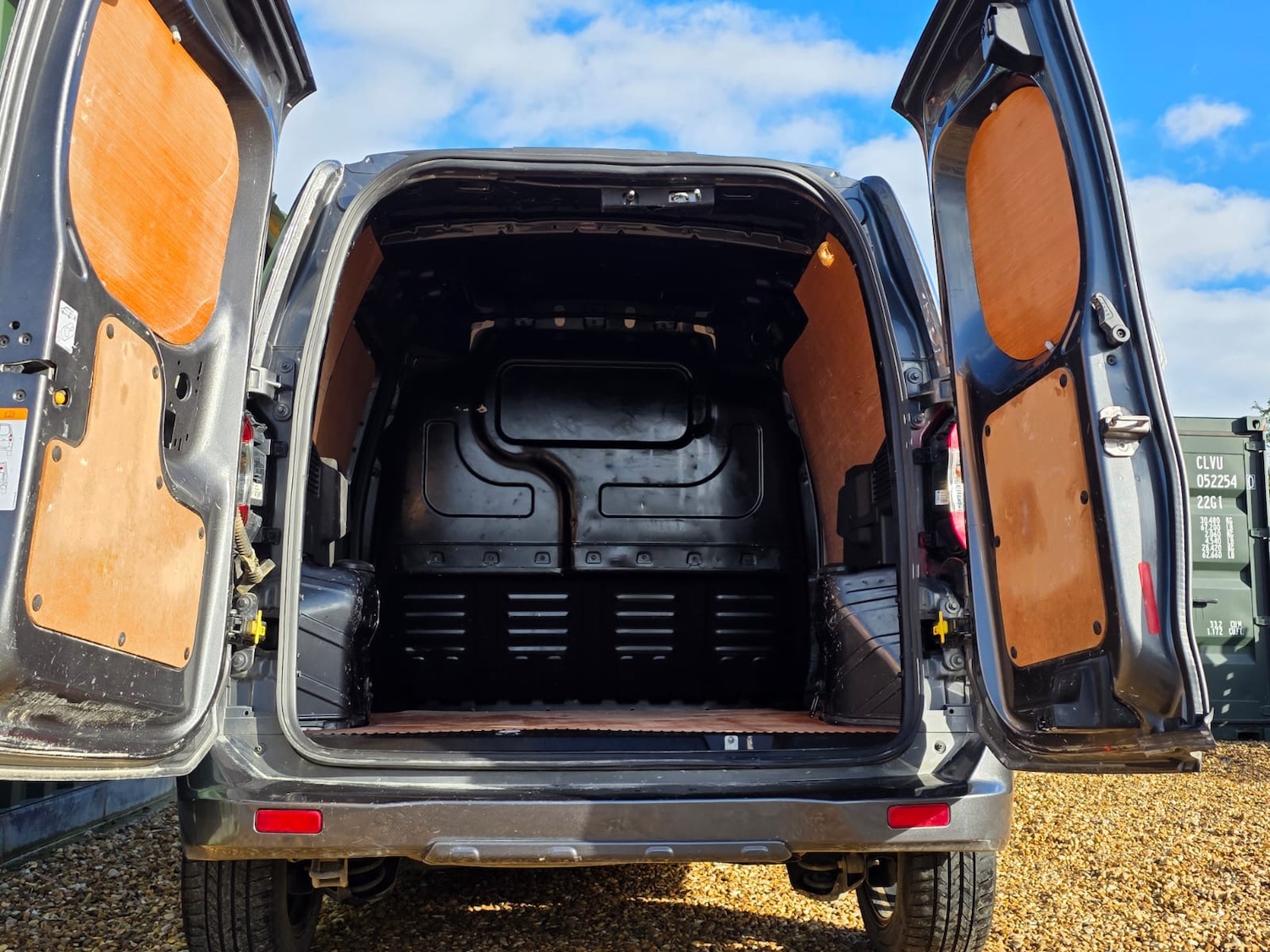 Used Ford Transit Courier 2023 for sale - 77567571: Photo 8