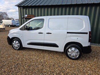 Used Peugeot Partner 2023 for sale - 77651494: Photo