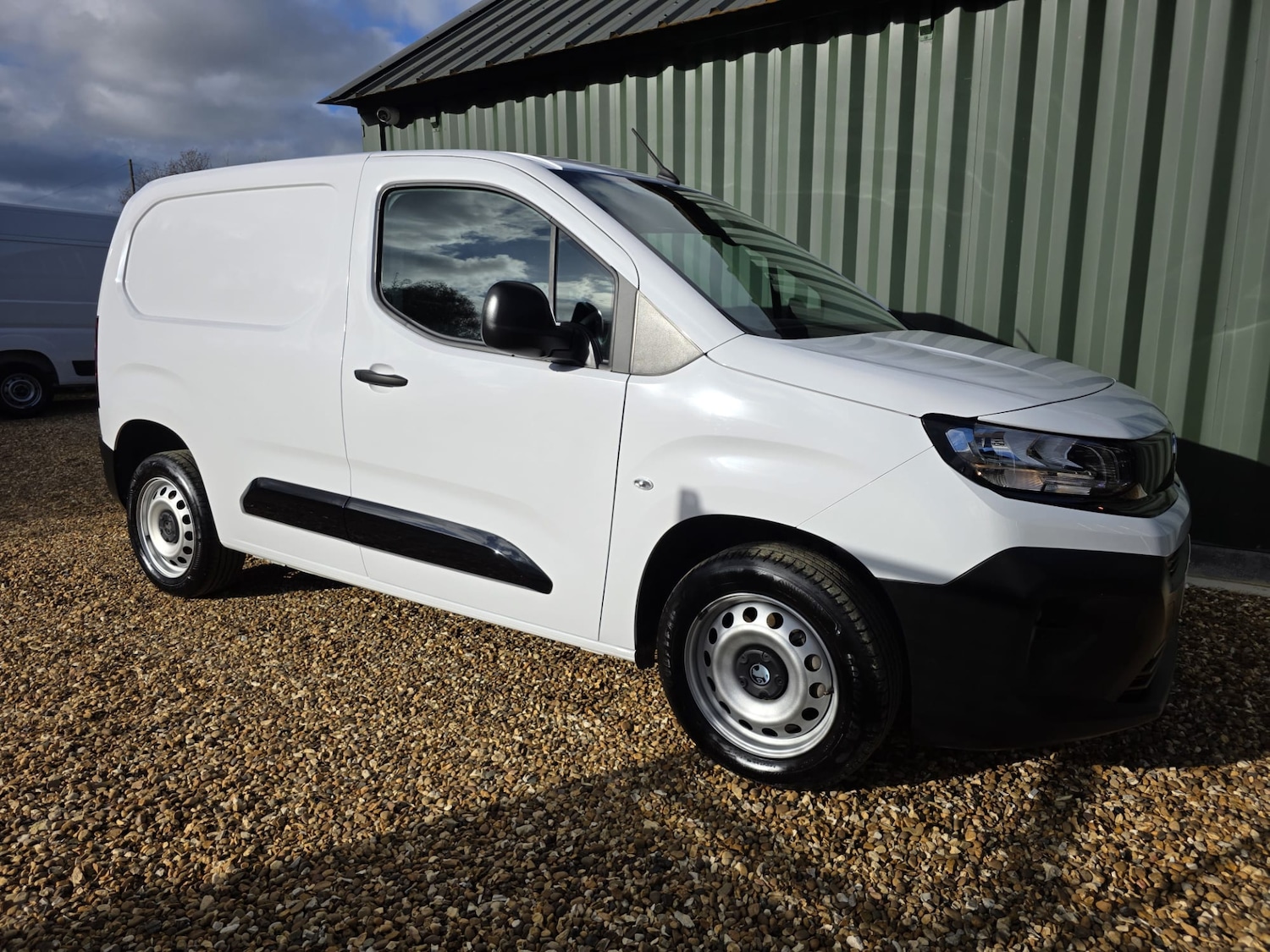 Used Vauxhall Combo 2024 for sale - 76477363: Photo 8
