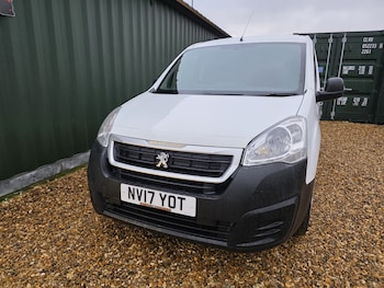 Used Peugeot Partner 2017 for sale - 76796185: Photo