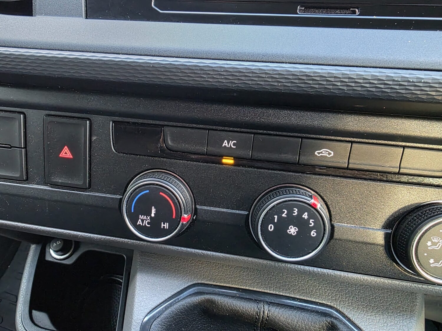 Used Volkswagen Transporter 2024 for sale - 76612195: Photo 16