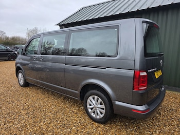 Used Volkswagen Transporter Shuttle 2017 for sale - 76626674: Photo