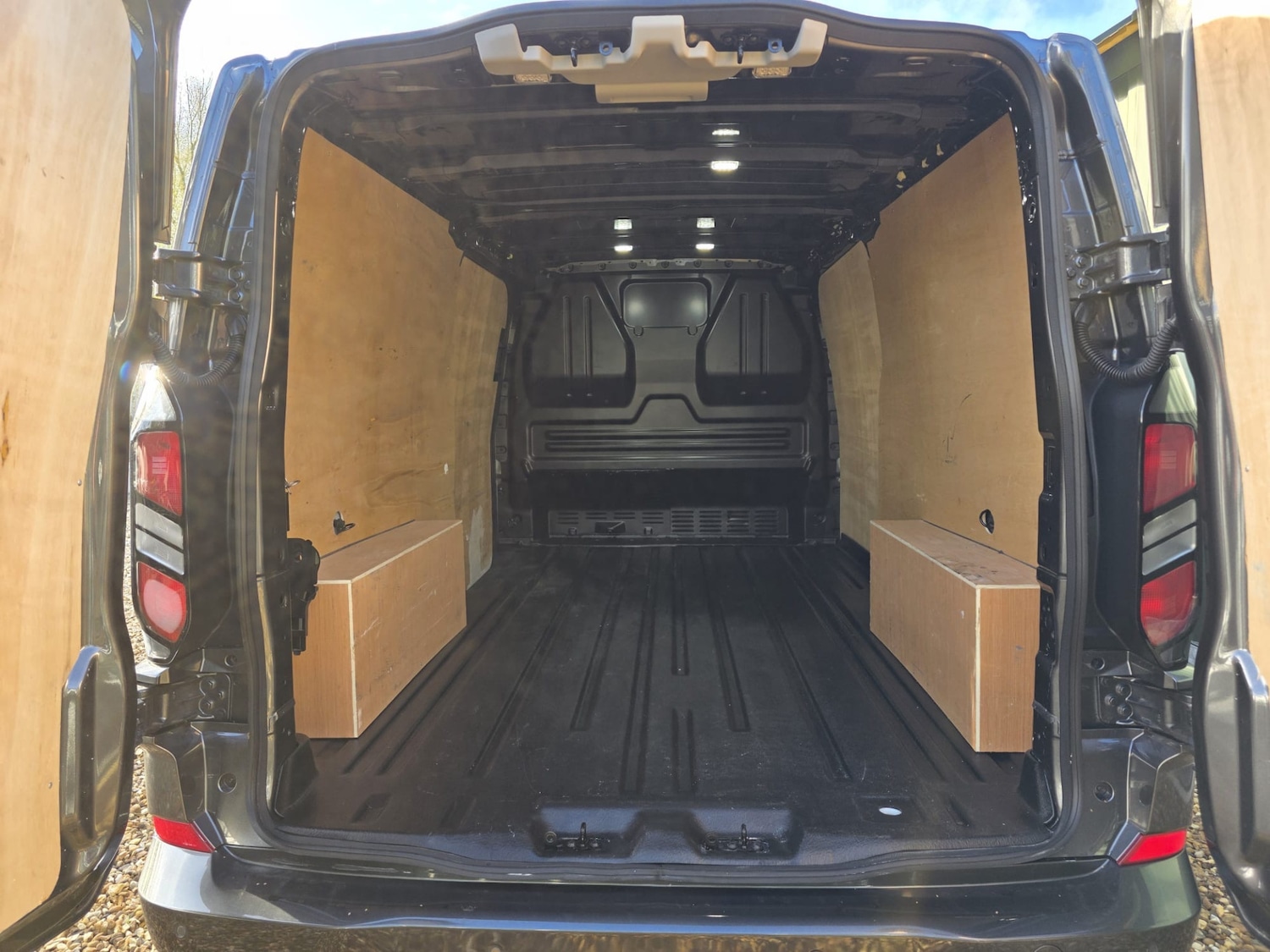 Used Ford Transit Custom 2024 for sale - 76532504: Photo 9