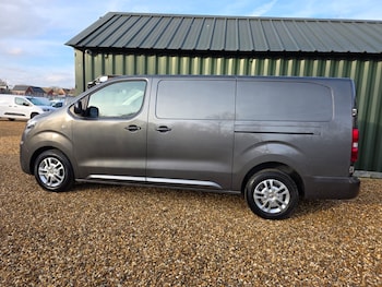Used Vauxhall Vivaro 2023 for sale - 77379308: Photo