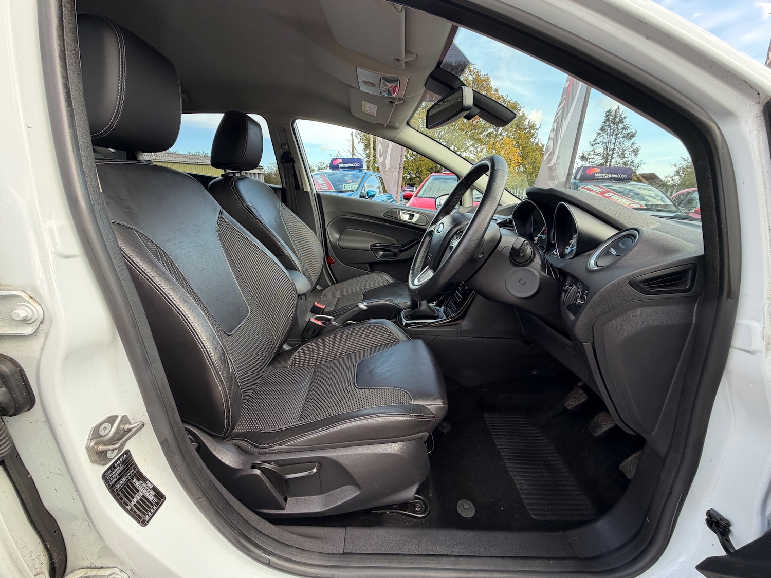 Used Ford Fiesta 2014 for sale - 76334587: Photo 11