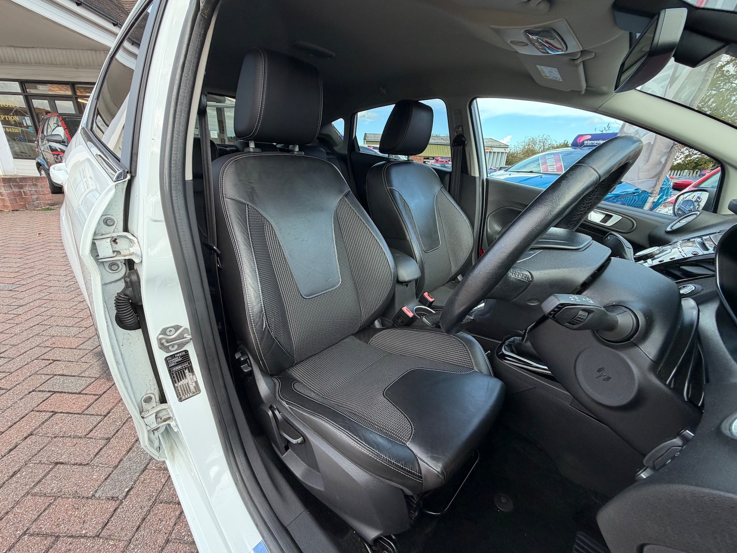 Used Ford Fiesta 2014 for sale - 76334587: Photo 12