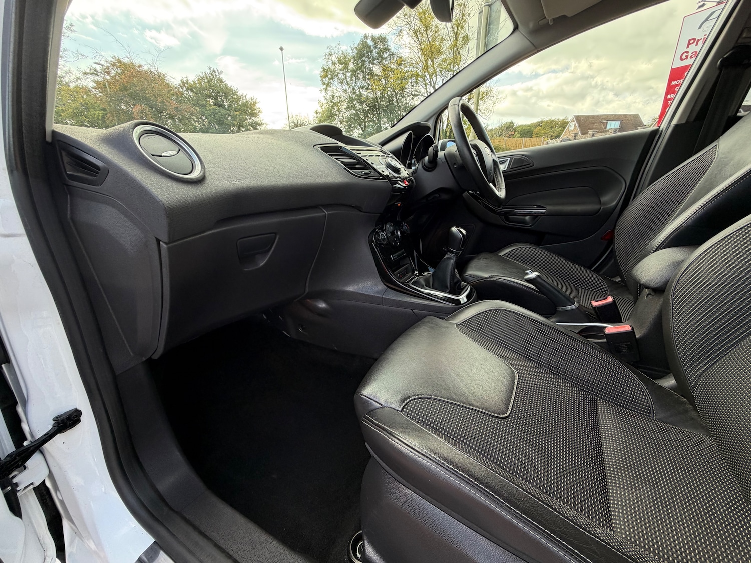 Used Ford Fiesta 2014 for sale - 76334587: Photo 17