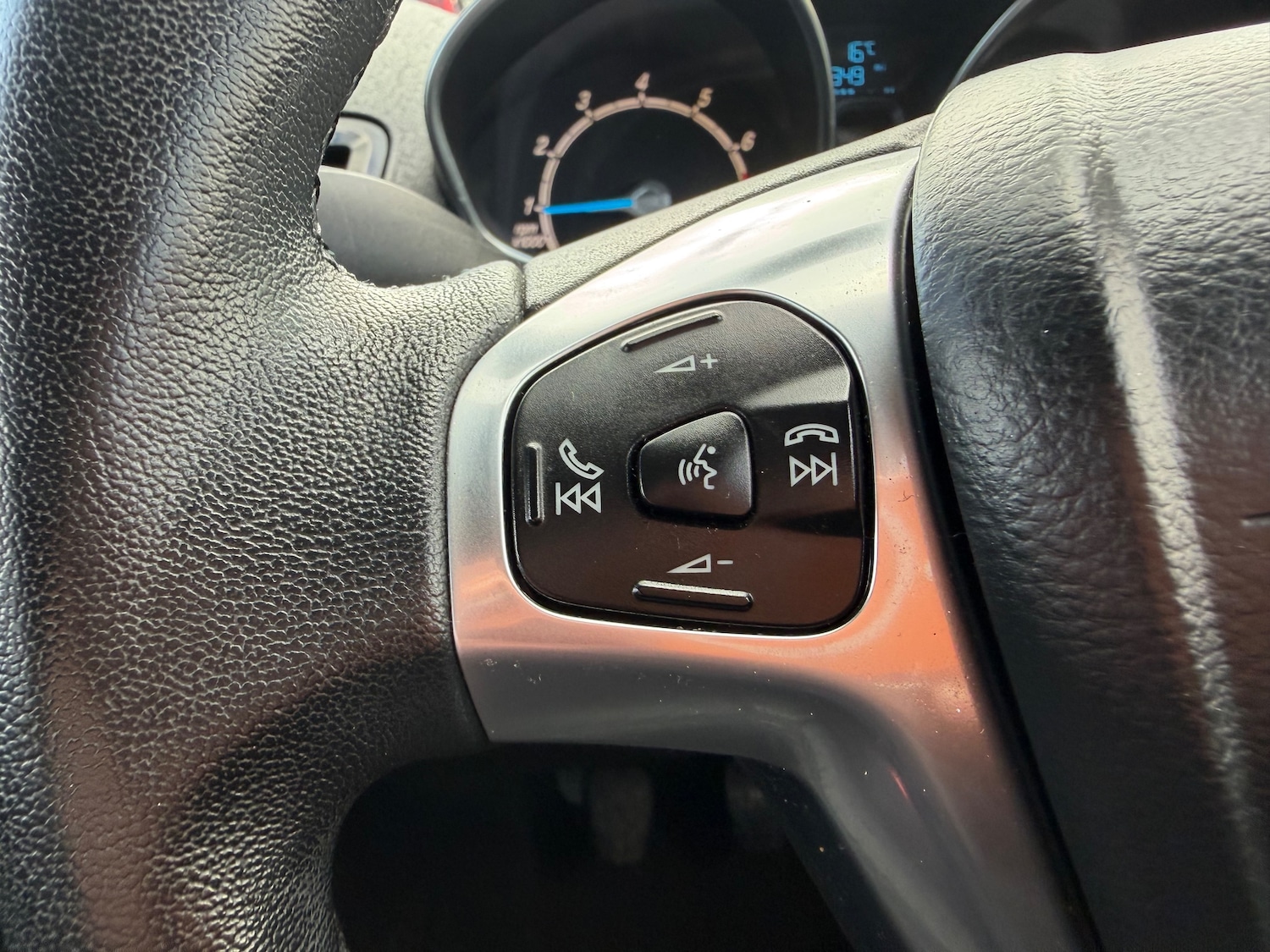 Used Ford Fiesta 2014 for sale - 76334587: Photo 24