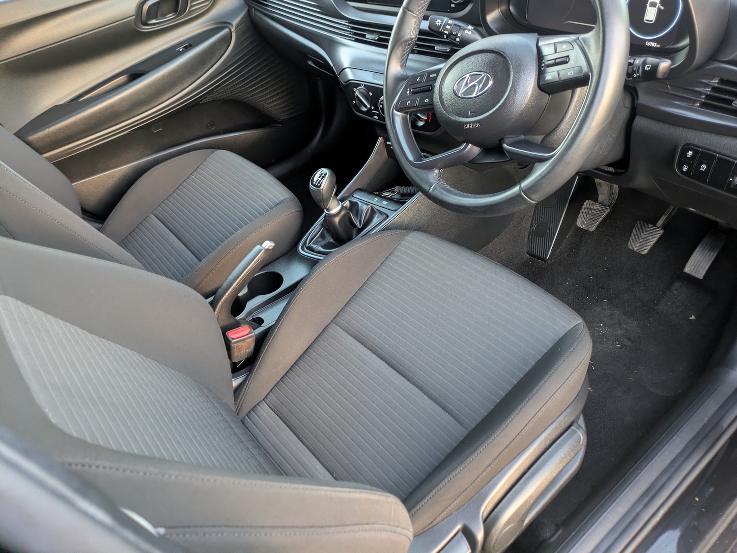 Used Hyundai i20 2022 for sale - 76604290: Photo 19