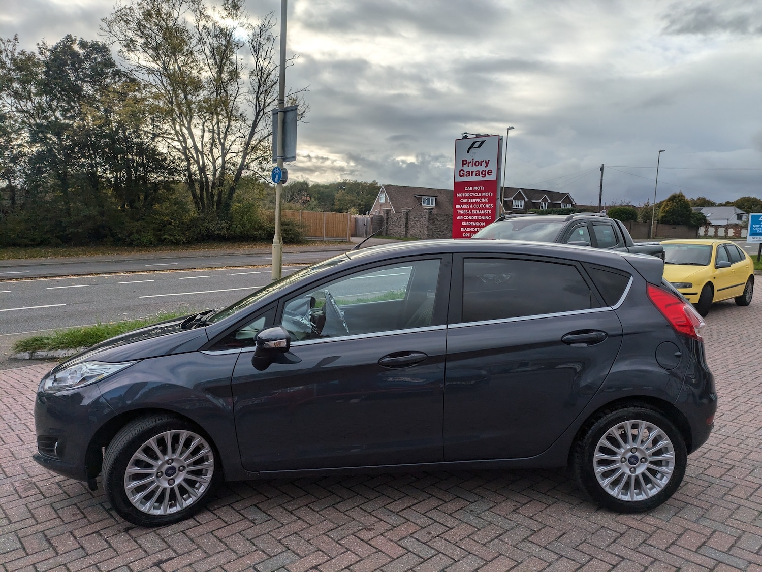 Used Ford Fiesta 2013 for sale - 76334604: Photo 4