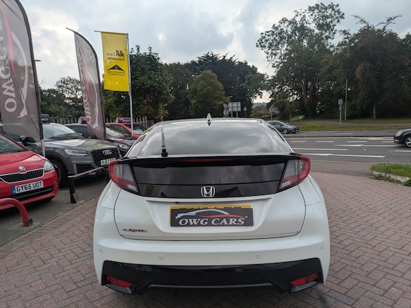 Used Honda Civic 2016 for sale - 76090050: Photo 6