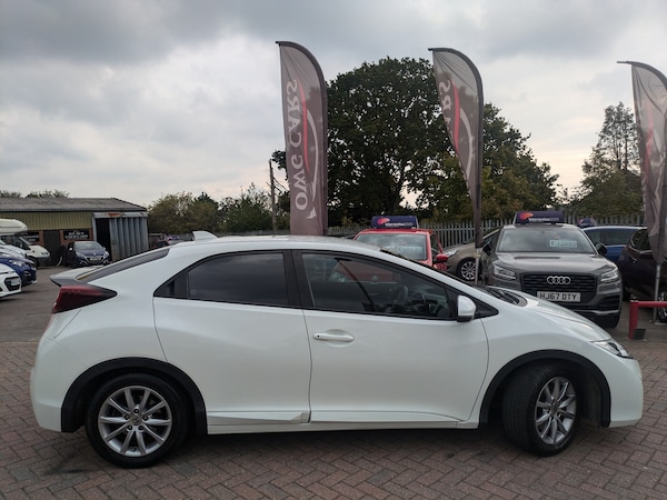 Used Honda Civic 2016 for sale - 76090050: Photo 8