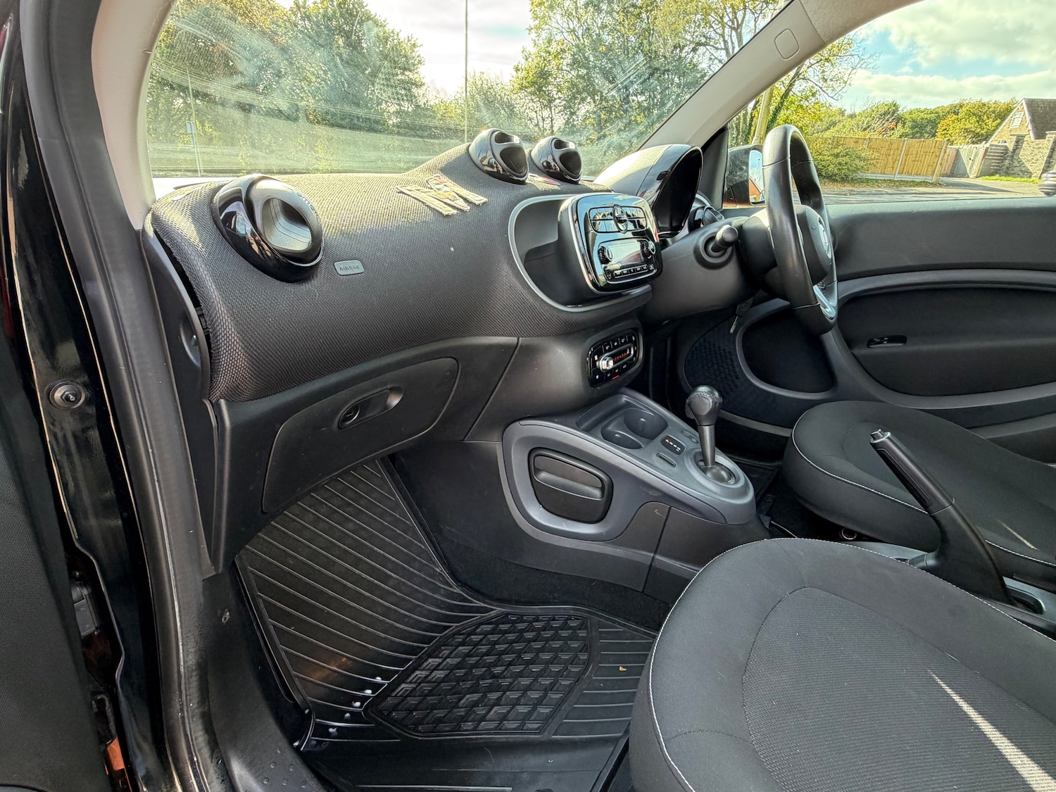 Used smart fortwo 2015 for sale - 76346834: Photo 16