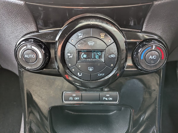 Used Ford Fiesta 2012 for sale - 76143641: Photo 14