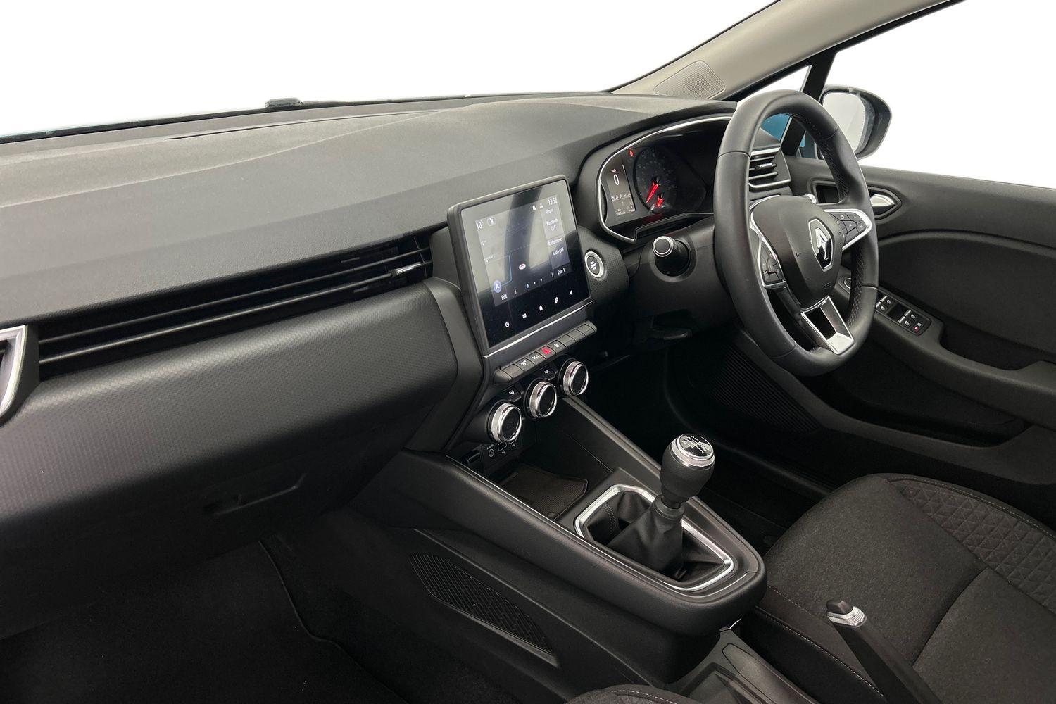 Used Renault Clio 2021 for sale - 76032206: Photo 2