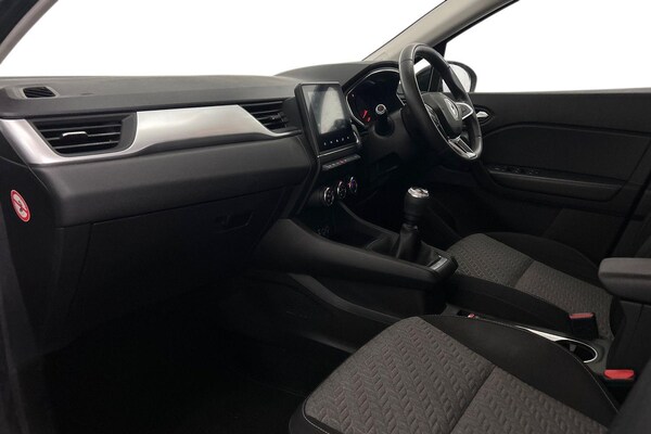 Used Renault Captur 2021 for sale - 76136479: Photo 2