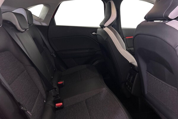 Used Renault Captur 2023 for sale - 75978177: Photo 9