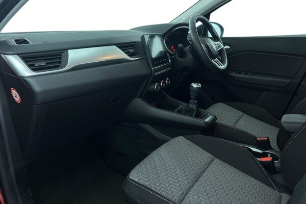 Used Renault Captur 2022 for sale - 76175266: Photo 2