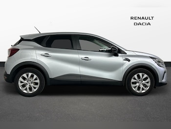 Used Renault Captur 2022 for sale - 75928580: Photo 4