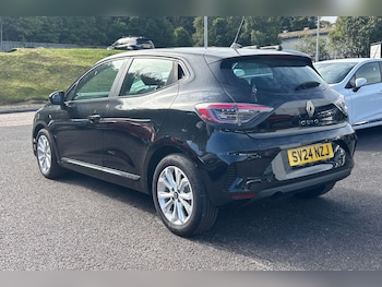 Used Renault Clio 2024 for sale - 75697311: Photo