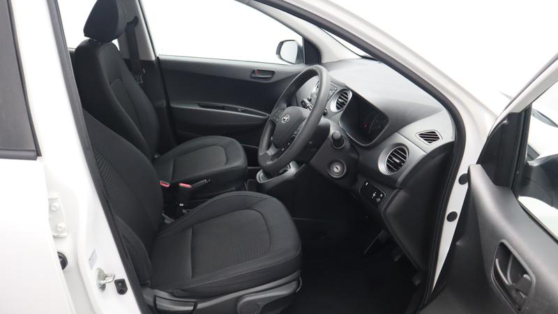 Used Hyundai i10 2017 for sale - 77117112: Photo 10