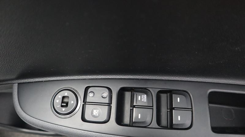 Used Hyundai i10 2017 for sale - 77117112: Photo 12