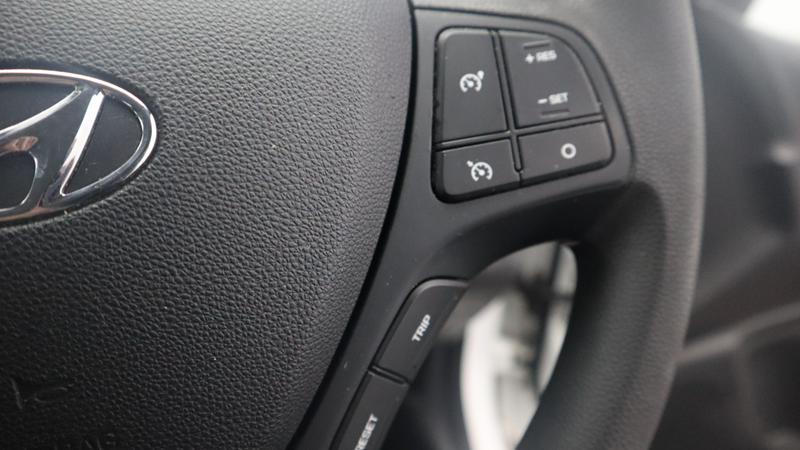 Used Hyundai i10 2017 for sale - 77117112: Photo 15