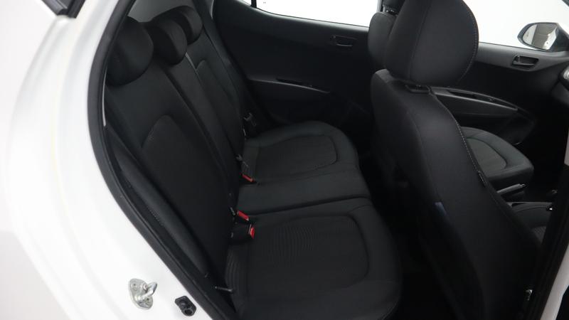 Used Hyundai i10 2017 for sale - 77117112: Photo 24