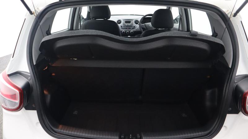 Used Hyundai i10 2017 for sale - 77117112: Photo 25