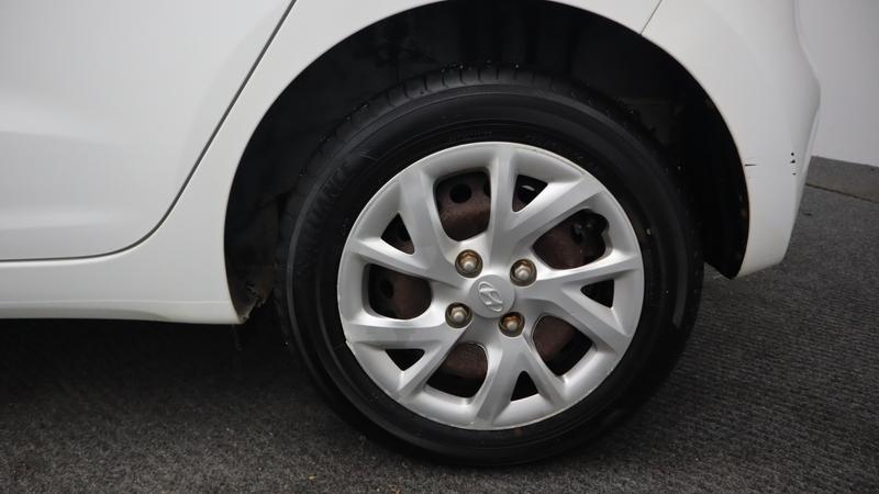 Used Hyundai i10 2017 for sale - 77117112: Photo 26