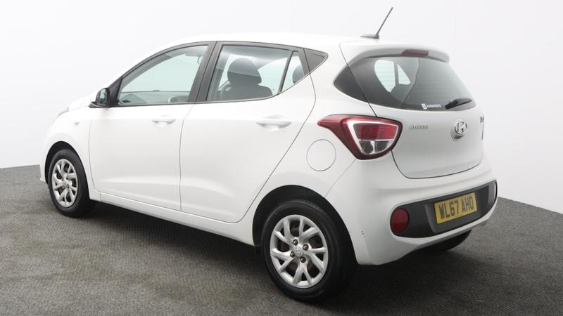 Used Hyundai i10 2017 for sale - 77117112: Photo 5