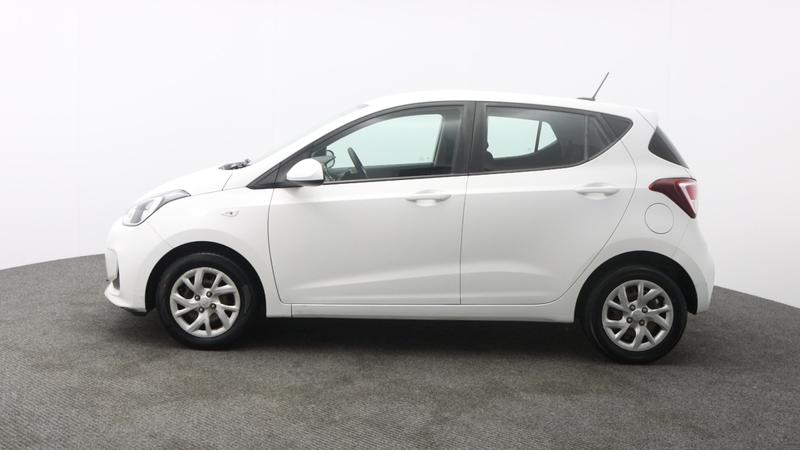 Used Hyundai i10 2017 for sale - 77117112: Photo 6
