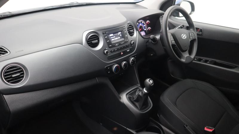 Used Hyundai i10 2017 for sale - 77117512: Photo 9