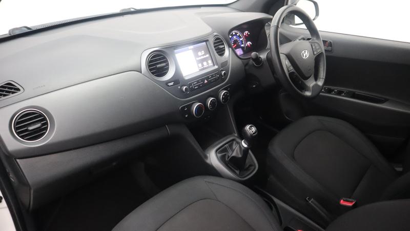 Used Hyundai i10 2019 for sale - 77116992: Photo 9