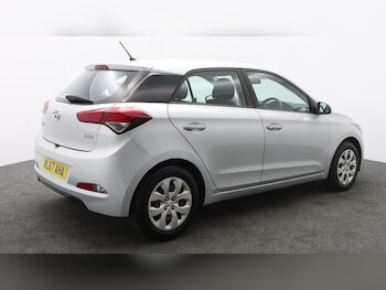 Used Hyundai i20 2017 for sale - 78180306: Photo