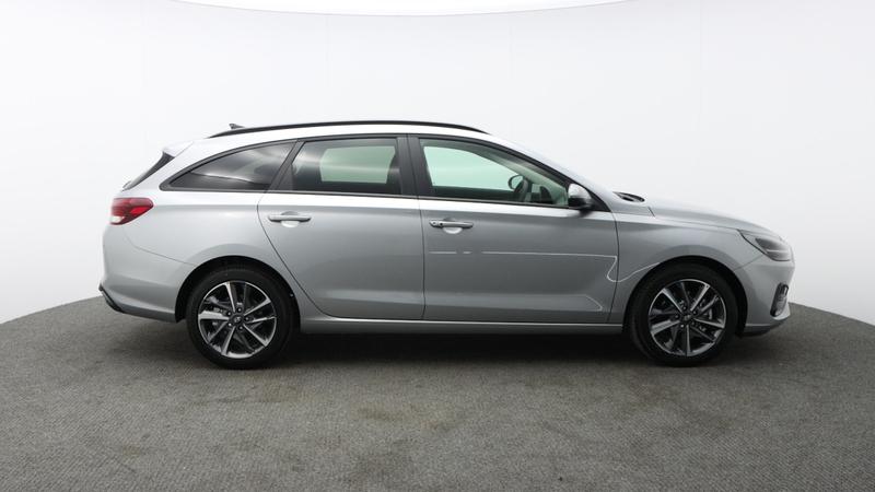 Used Hyundai i30 2025 for sale - 77116633: Photo 2