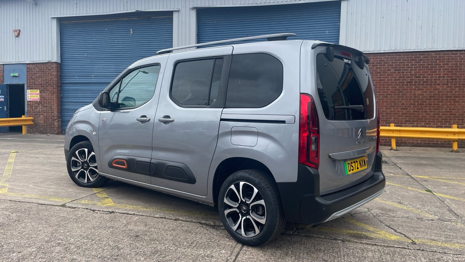 Vehicle 21