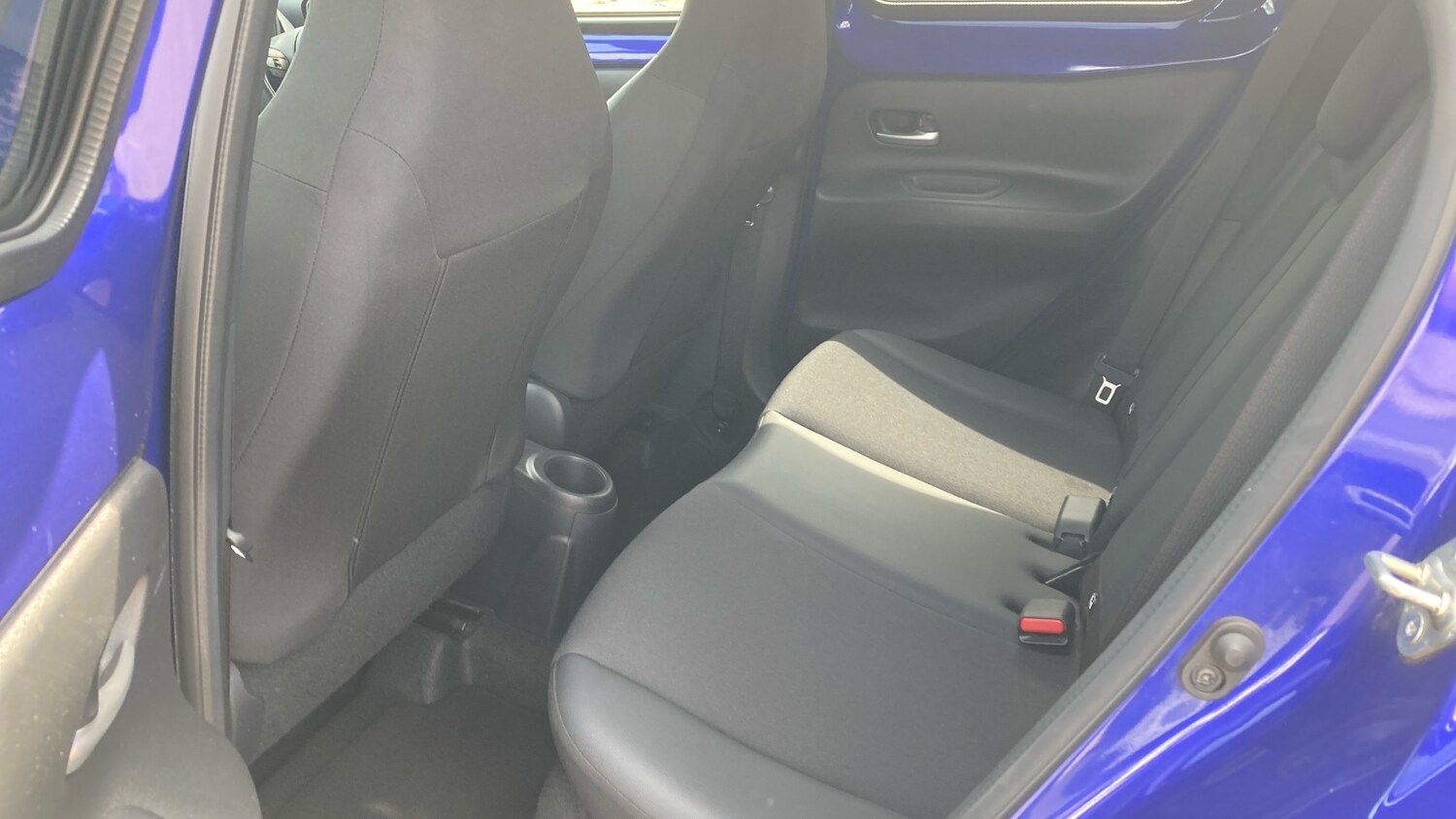 2022 Toyota Aygo X 1.0 VVT-i Exclusive 5dr Petrol Hatchback Hatchback Petrol Man - Picture 16 of 24