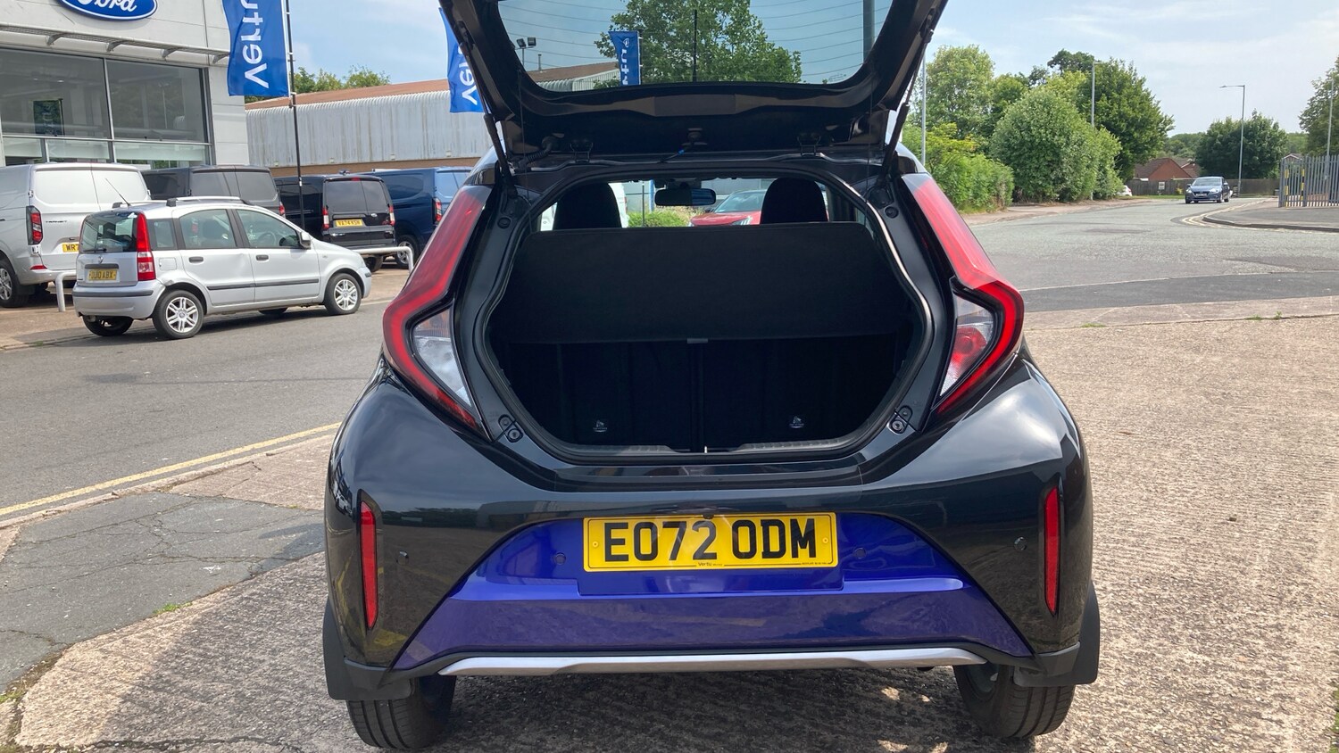 2022 Toyota Aygo X 1.0 VVT-i Exclusive 5dr Petrol Hatchback Hatchback Petrol Man - Picture 4 of 24