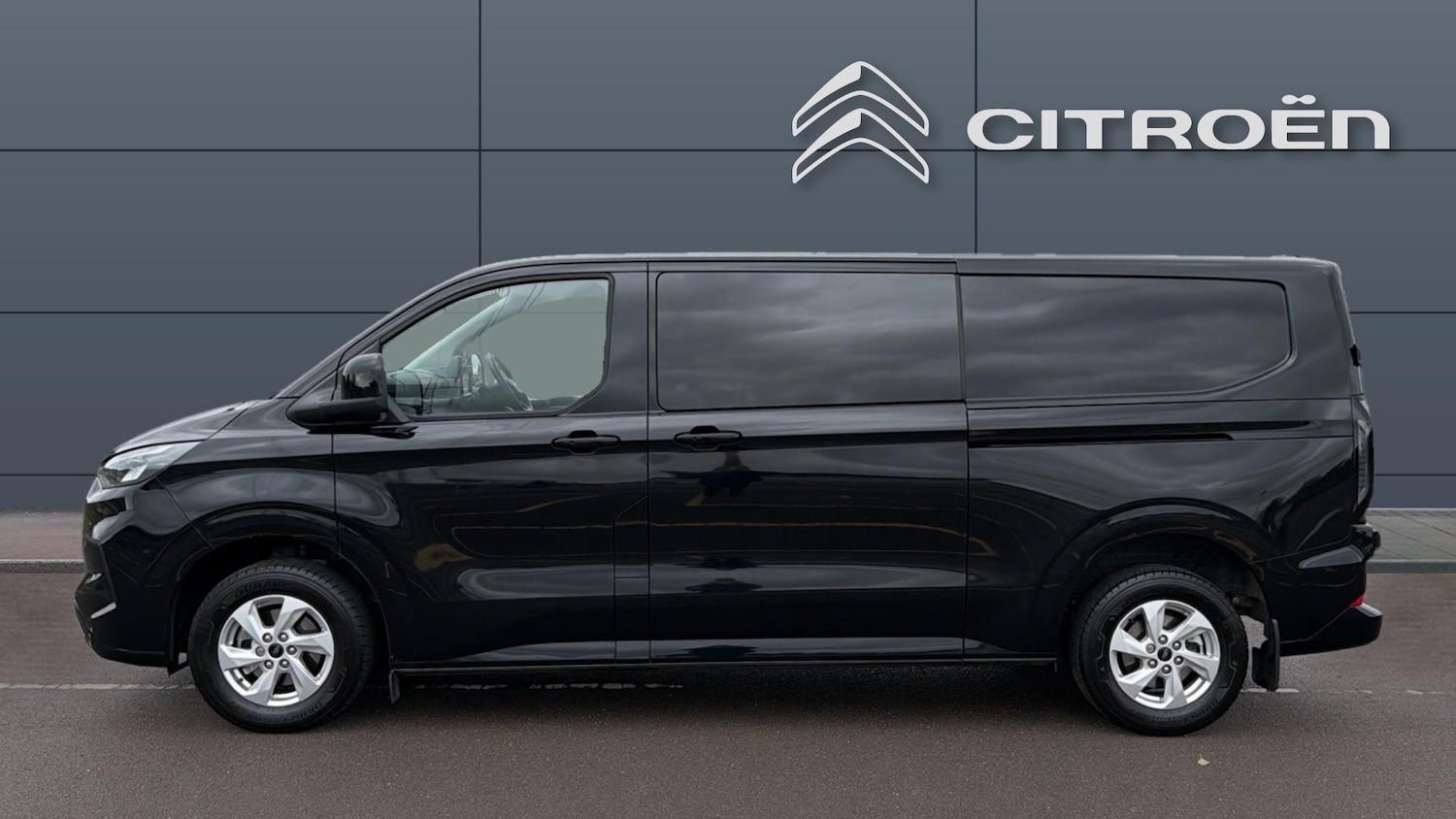 Used Ford Transit Custom 2025 for sale - 76517902: Photo 4