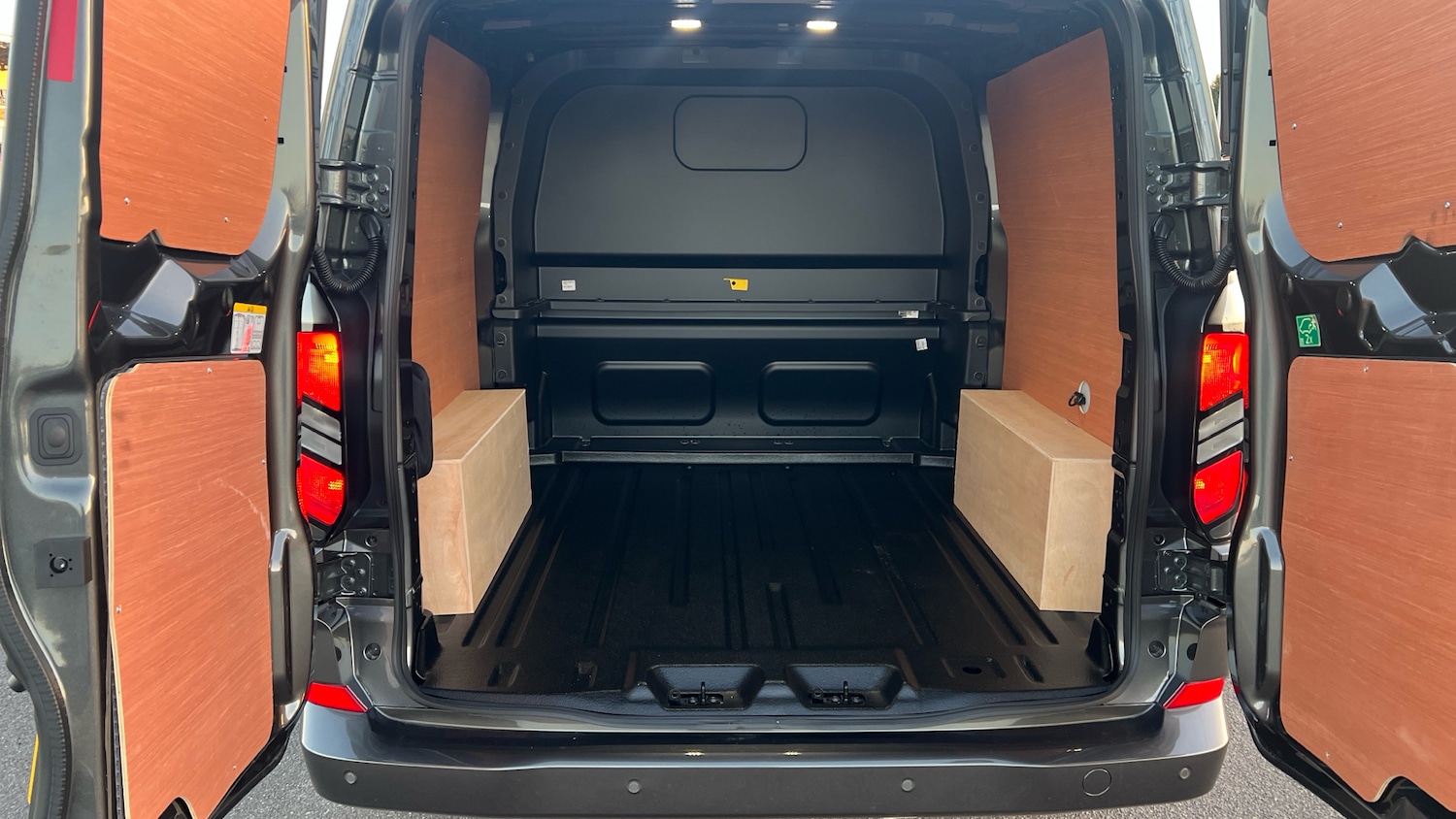 Used Ford Transit Custom 2025 for sale - 77272125: Photo 12