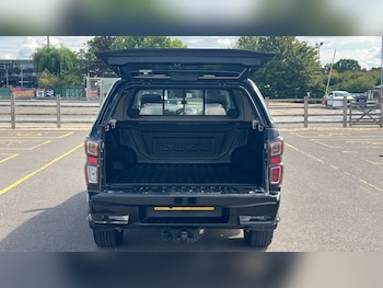 Used Isuzu D-Max 2024 for sale - 79604716: Photo
