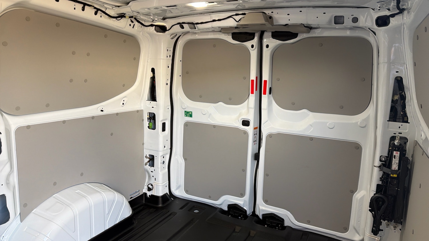 Used Ford Transit Custom 2025 for sale - 76372273: Photo 14