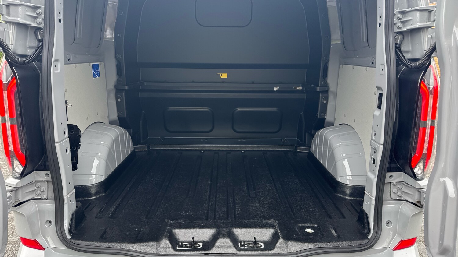 Used Ford Transit Custom 2024 for sale - 76387133: Photo 12