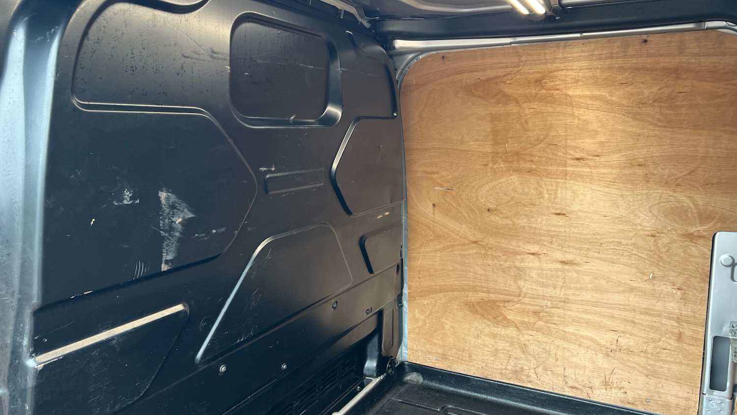 Used Ford Transit Custom 2023 for sale - 76598875: Photo 18