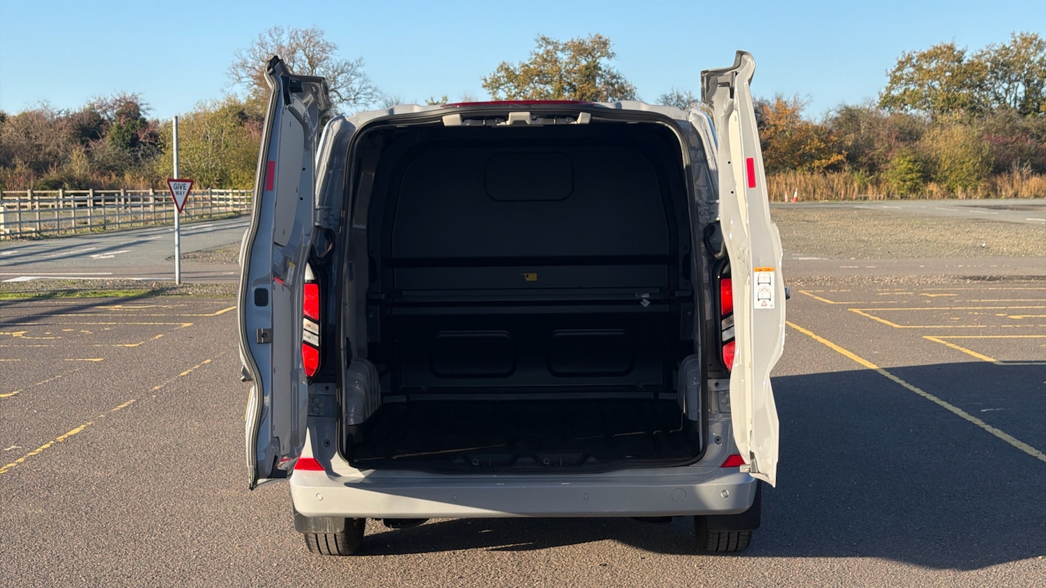 Used Ford Transit Custom 2025 for sale - 77297067: Photo 3