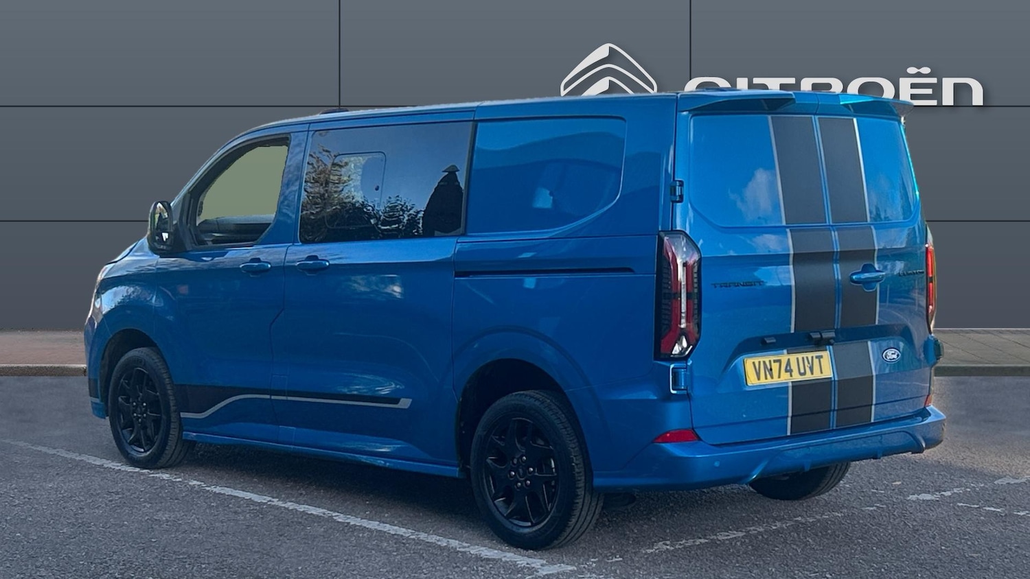 Used Ford Transit Custom 2024 for sale - 76383078: Photo 2