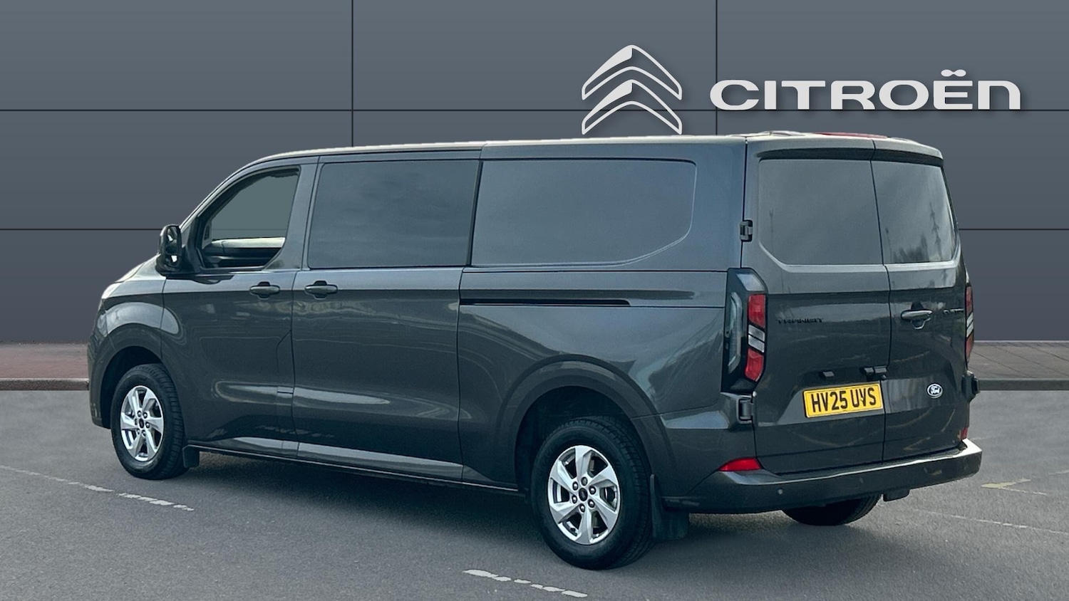 Used Ford Transit Custom 2025 for sale - 76718814: Photo 2