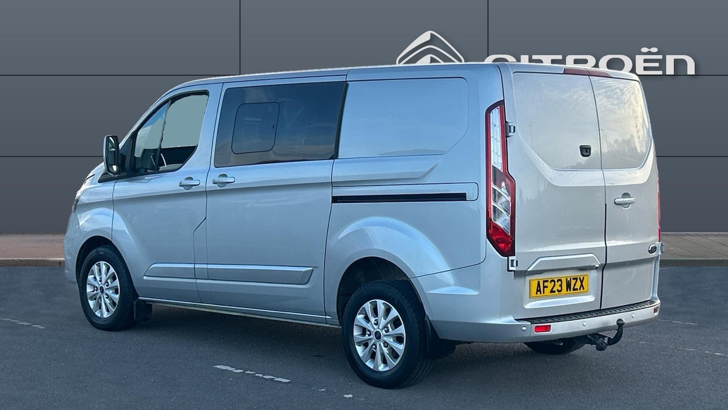 Used Ford Transit Custom 2023 for sale - 76577053: Photo 2